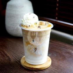 Es Kopi Susu Float