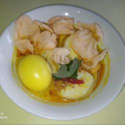 Lontong Kari Telor