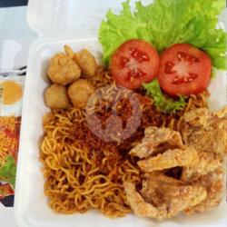 Mie Goreng Kulit Pentol Ayam