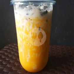 Fresh Milk Mango Cumble