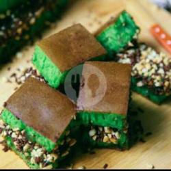 Pandan Kacang Coklat