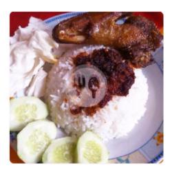 Nasi Bebek Sayap Sambel Hitam