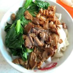 Kwetiau Ayam Jamur