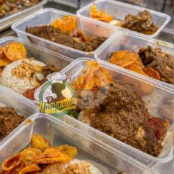 Nasi Uduk Ayam Rendang