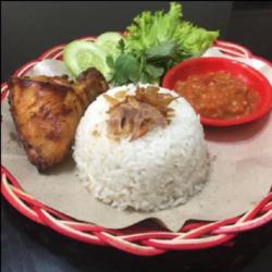 Ayam Goreng Lalapan