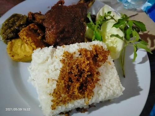 Bebek Bumbu Hitam Madura Tungku Chef, Winong Tanjung Sepreh Mspt