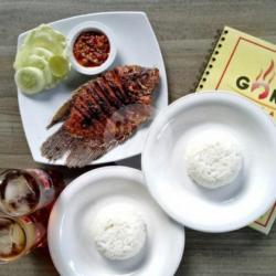 Paket 4 Gurami Bakar Madu   Nasi 2   Es Teh 2