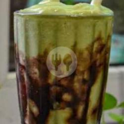 Juice Alpukat Varian Susu Coklat Putih