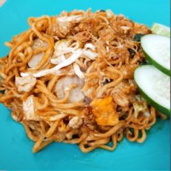 Mie Goreng Sosis  Ayam Suir