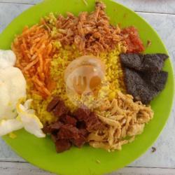 Nasi Kuning Super Komplit