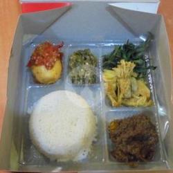 Nasi Box Rendang   Telor Bulat