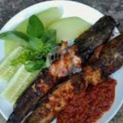 Lele Bakar Madu Rasa