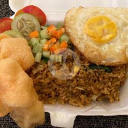 Nasi Goreng Plus Telur Ceplok