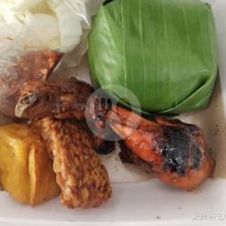 Paket Hemat 2 ( Nasi, Ayam Bakar Madu Upin , Tahu  Tempe  Sambel. Lalab)