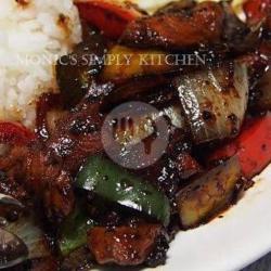 Nasi Ayam Lada Hitam