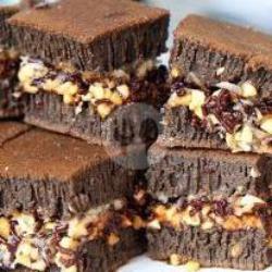 Martabak Manis Brownies Kacang