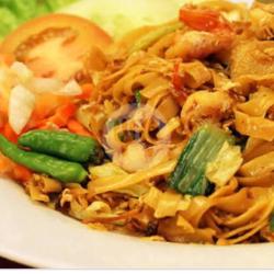 Kwetiaw Goreng Ayam
