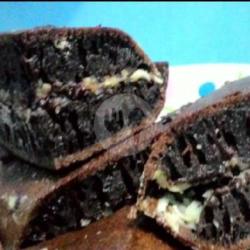 Coklat Wijen Susu (black Forest)