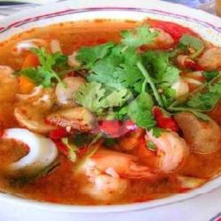 Soup Tomyam Seafood / Ikan Kakap / Ikan Dori / Ayam