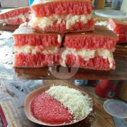 Martabak Manis Red Velvet Keju Susu