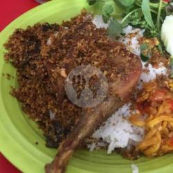 Nasi Bebek Bumbu Hitam Khsa Madura