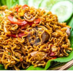 Mie Goreng Ati Ampela Ayam