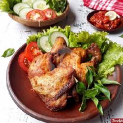 Lalapan Bebek Goreng Sambel Pencit Purnama