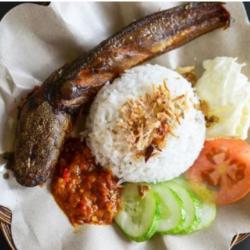 Nasi Lele Sambal Mete