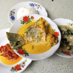 Nasi Ikan Mas Gule