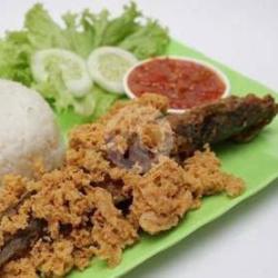 Nasi Lele Kremes