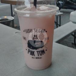 Susu Segar Strawberry (panas)