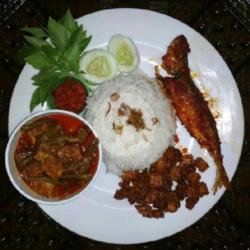 Paket Nasi Sambal Ikan Laut