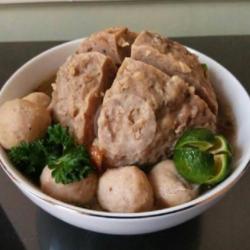 Bakso Sapi Urat Jumbo (pontianak)