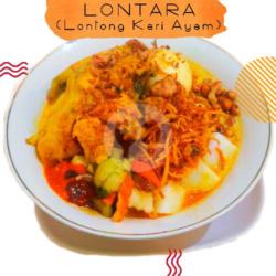 Lontara (lontong Kari Ayam)