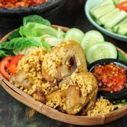 Nasi Uduk   Dada Sayap Kremes