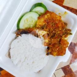 Nasi Dada Ayam Goreng