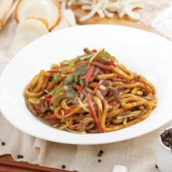 Udon Goreng Dengan Sapi Lada Hitam