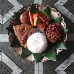 Nasi Gudeg Krecek Telur Paha Atas Kecil