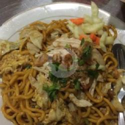 Mie Goreng Kari India Ayam Goreng