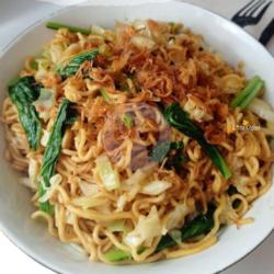 Mie Goreng ,sedap Goreng,indomie Goreng,indomie Geprek,korean Spicy Chiken