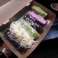 Lumpia Banana Coklat Keju Taro Greentea