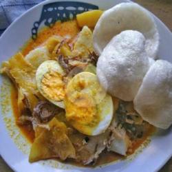 Lontong Kari Telur