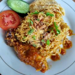 Mie Topping Ayam Legend