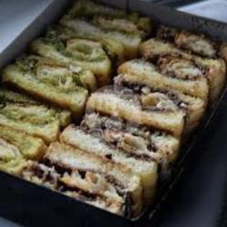 Gren Tea Plus Tiramisu Keju Coklat