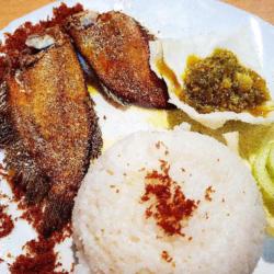 Paket Nasi Uduk Ikan Asin Sepat