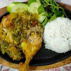 Nasi Ayam Geprek Sambal Balado Ijo