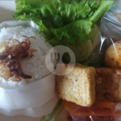 Pahe 6 ( Paket Nasi Putih Telur Balado/ Telur Dadar/ Telur Mata Sapi   Es Jeruk / Es Teh)