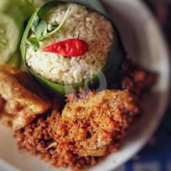 Nasi Liwet Ayam Serundeng