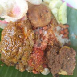 Nasi Gurih Ayam Rendang Telur Rendang Pergedel