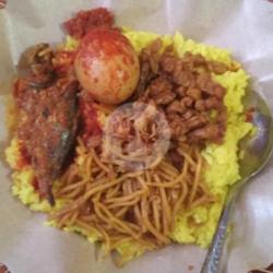 Nasi Kuning Telur   Ikan